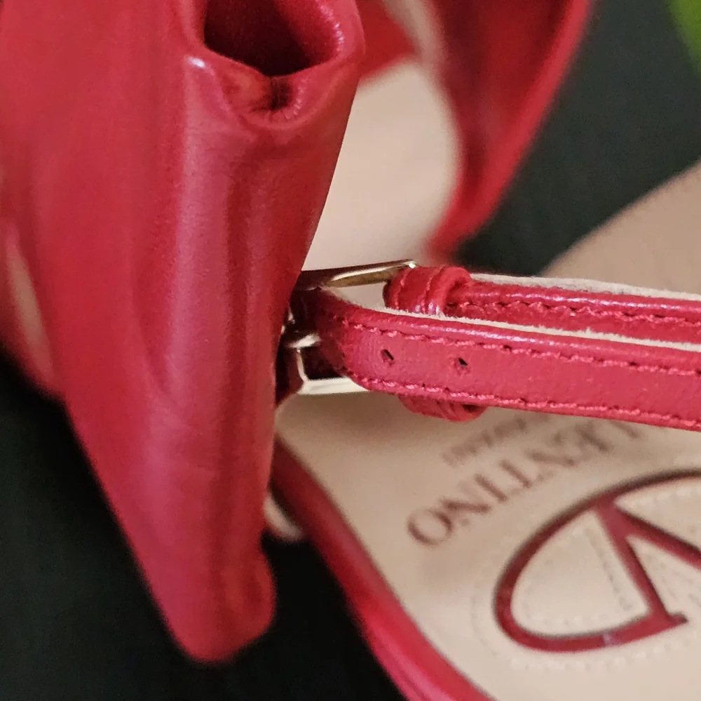 VALENTINO‎ GARAVANI women's size 36 dark red heels